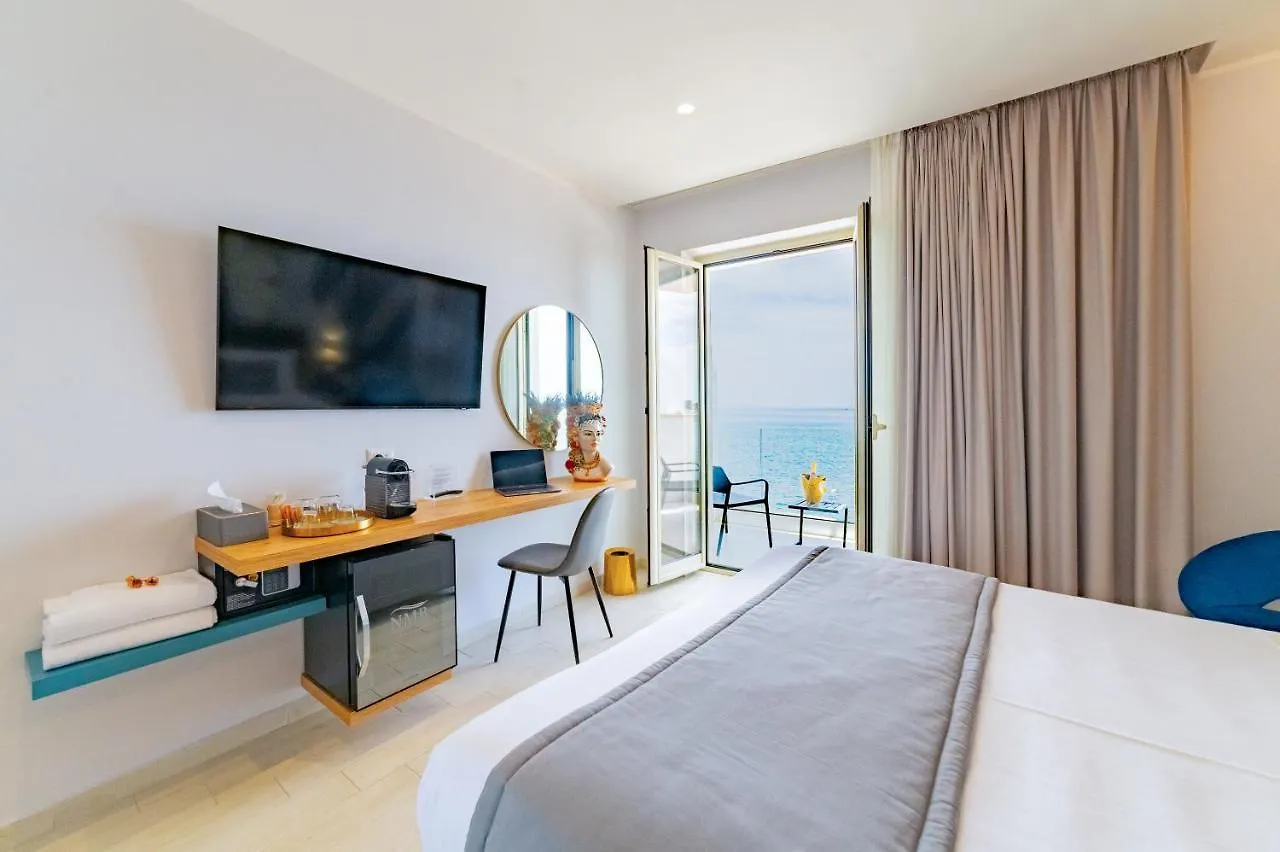 Bed and Breakfast Naxos Marina Bay Giardini-Naxos 0*,  Italien